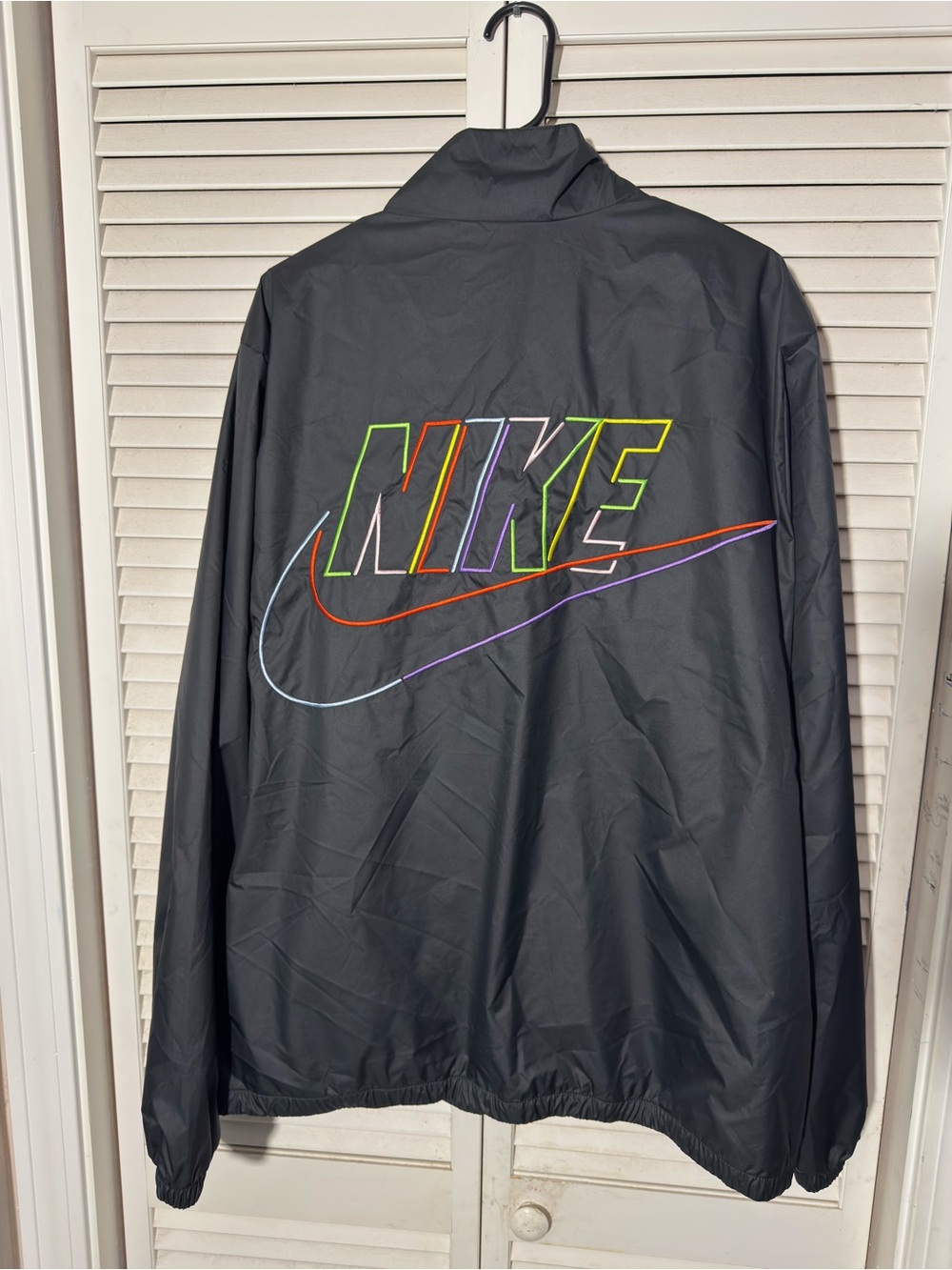 Nike Men's Black Logo Windbreaker Jacket